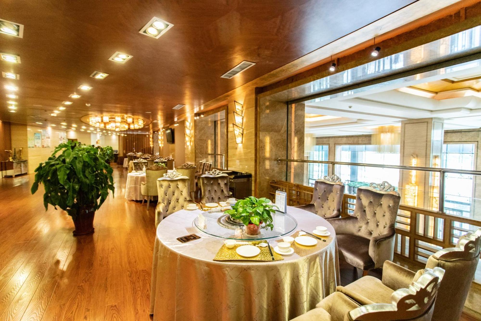Header Baotou Hotel Eksteriør billede